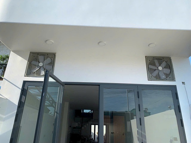 Không khí bí bách mùa lạnh? Giải pháp đơn giản là quạt lưu thông