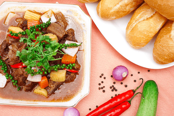 bò hầm xốt rượu vang kiểu ý 