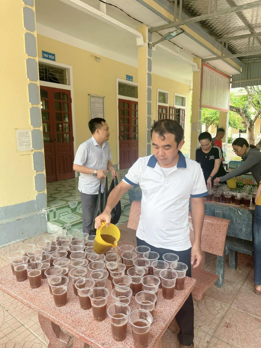 tô nhựa 1 lần