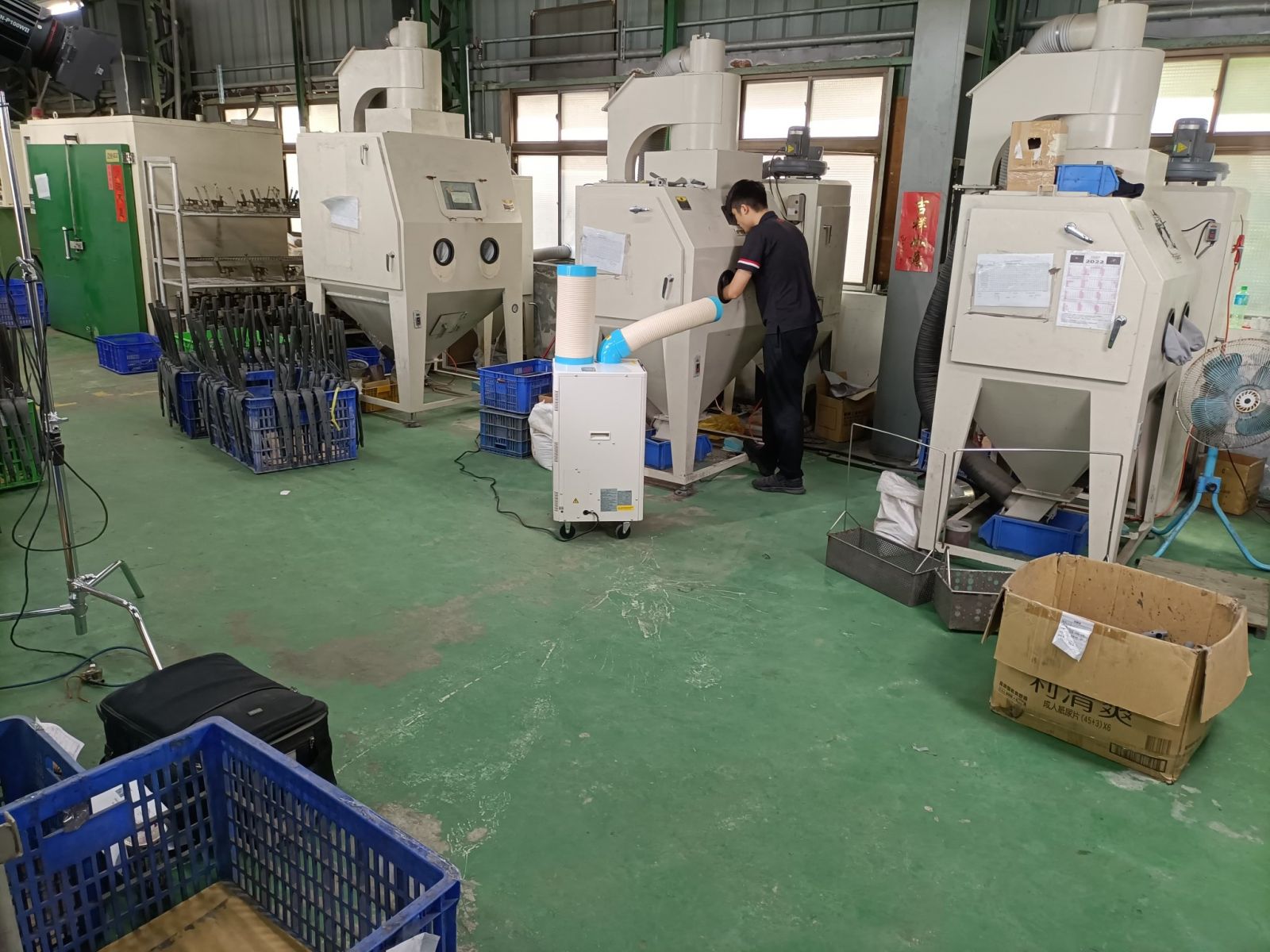 máy lạnh di động dùng ở xưởng 