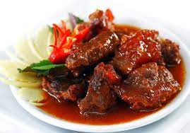 bò hầm rượu 