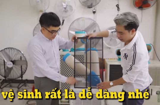 Vệ sinh lưới lọc dễ dàng nhấc ra 