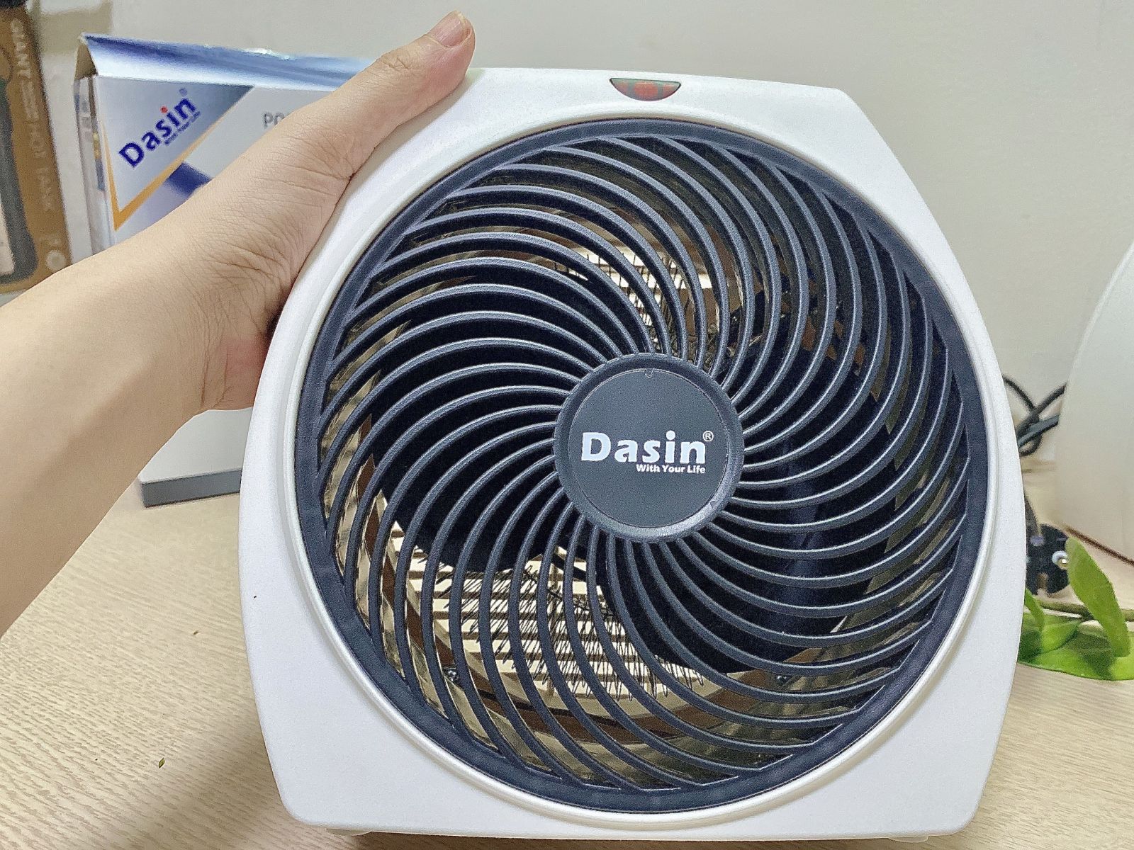 quạt sưởi dasin